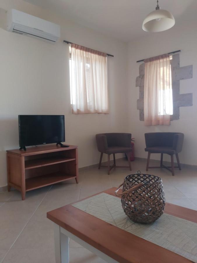 Riza Apartments Kardhamili Esterno foto