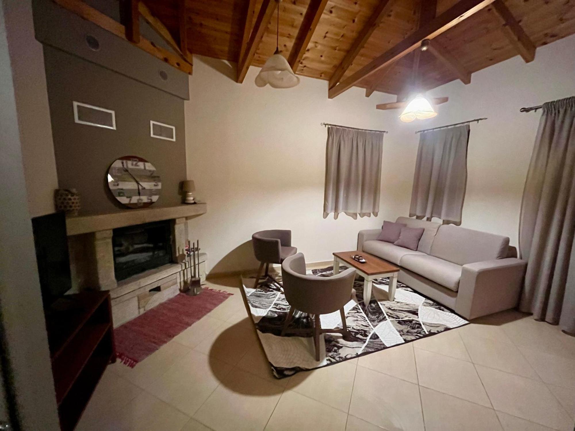 Riza Apartments Kardhamili Esterno foto